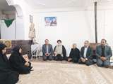 استاندار ایلام با خانواده‌های شهدای «جنگ رمضان» در ایوان دیدار کرد